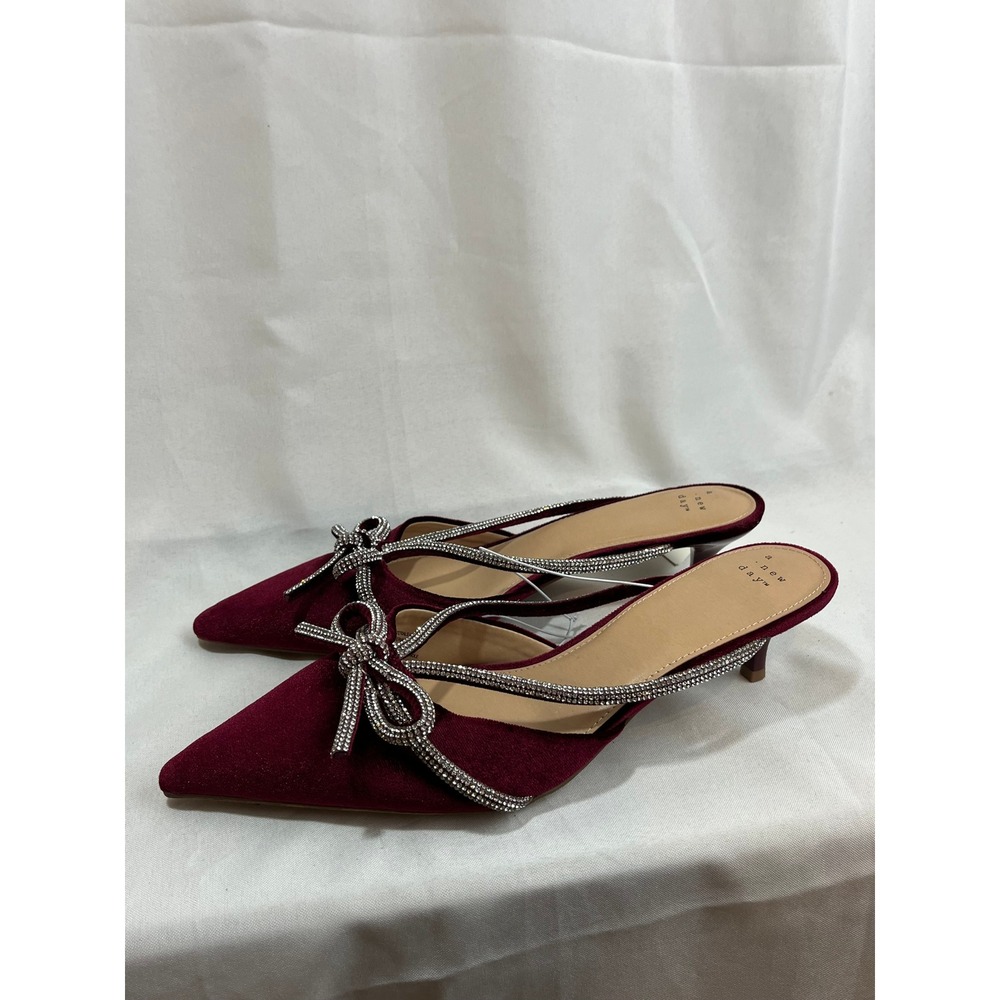 A New Day Womens Burgundy Velvet Rhinestone Bow Pointed Toe Kitten Heel Mules 11